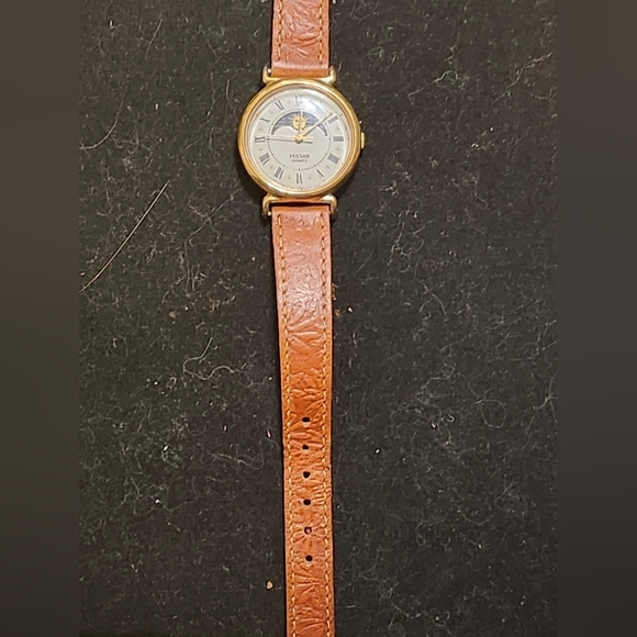 Vintage Pulsar Moonphase Watch Womens - Picture 3 of 7